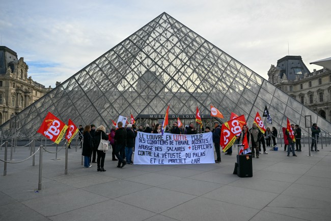 Louvre Shuts Down Amid Staff Protest Over Working Conditions