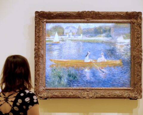Study Reveals Art Viewing Benefits for Nervous System Health