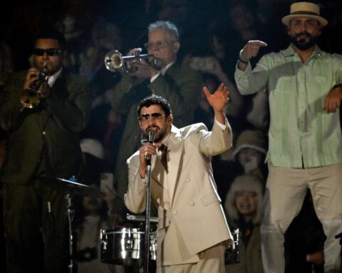 Bad Bunny Criticized for Handling Ancient Artifact in Mexican Museum