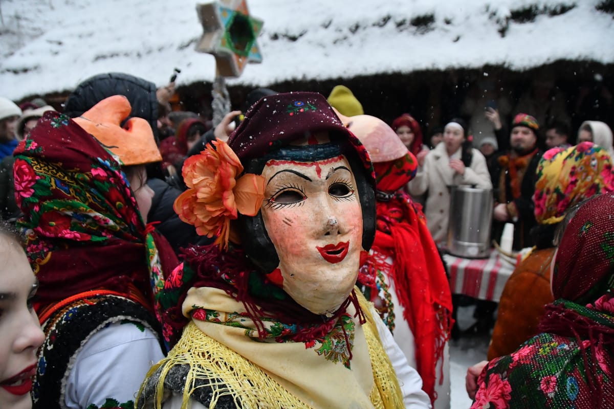 Exploring Light, Dance Floors, and History: A New Year’s Mosaic