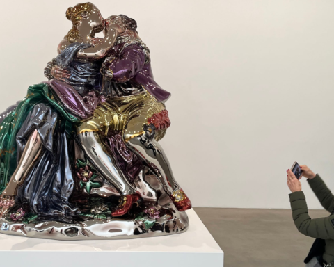 John Yau Critiques Jeff Koons's Latest Exhibition