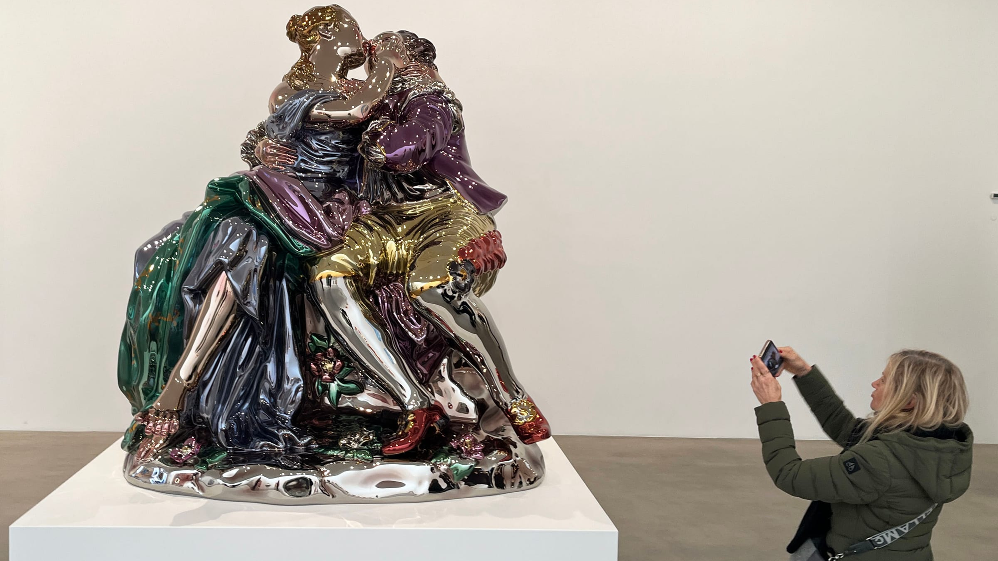 John Yau Critiques Jeff Koons's Latest Exhibition