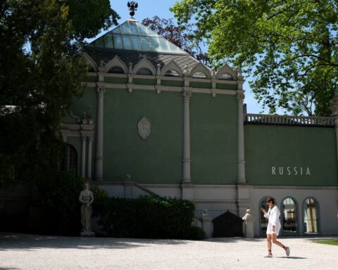 Thousands Petition Against Russian Pavilion at Venice Biennale