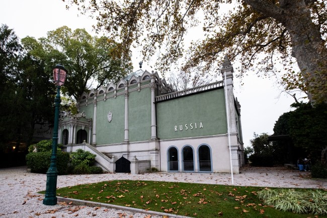 European Leaders Urge Venice Biennale to Exclude Russia