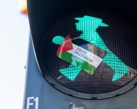 German Art World Critiqued for Inconsistencies