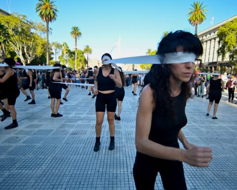 Highlights of the Week: Strikes, Graffiti, and Art Revelations