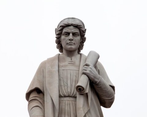 Christopher Columbus Statue Replica Erected at White House