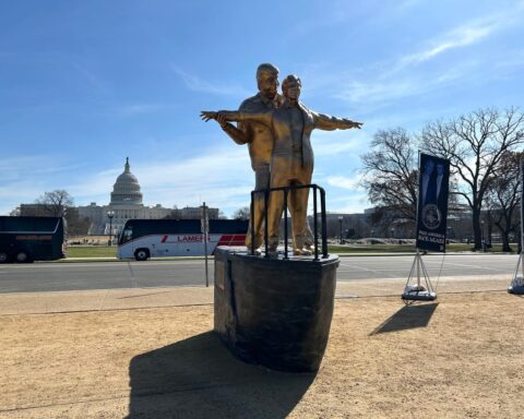 Anonymous Artist Depicts Trump and Epstein as Titanic Duo in Sculpture Near Capitol