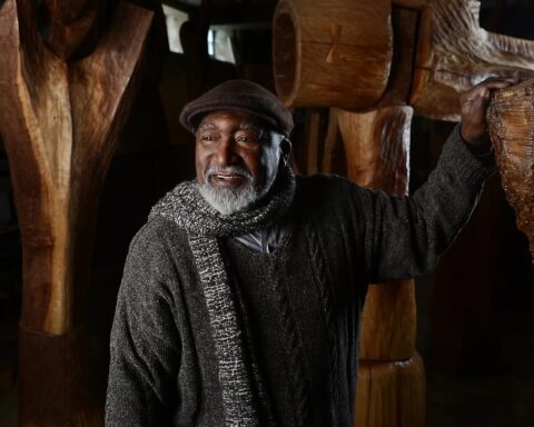 Renowned Sculptor Thaddeus Mosley Passes Away at Age 99