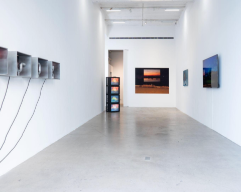 Lebanese Gallery Owner Faces Challenges Amid Israeli Airstrikes