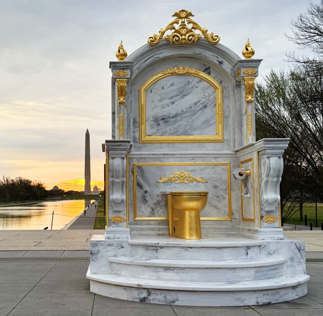 Gold Toilet Artwork Criticizing Trump Emerges on National Mall