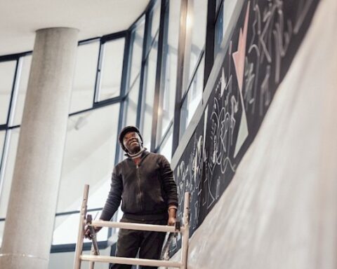 Tanka Fonta Secures 2026 Wi Di Mimba Prize for Artists of Color