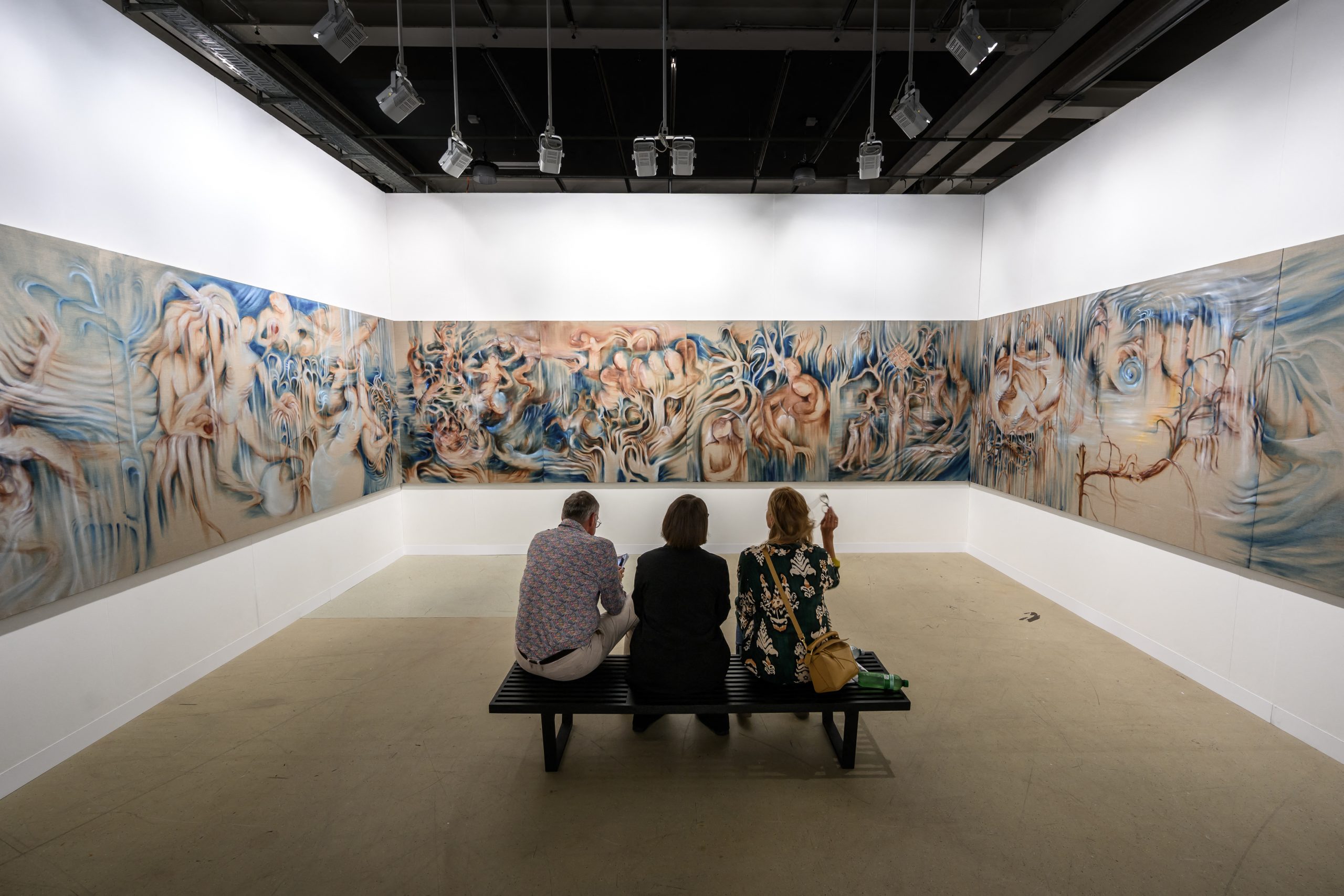 Art Dealers See Higher Sales in 2025, Despite a Smaller Buyer Pool