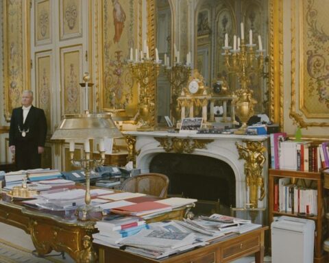 Exploring Presidential Elegance in Laurent Grasso's 'Elysée'