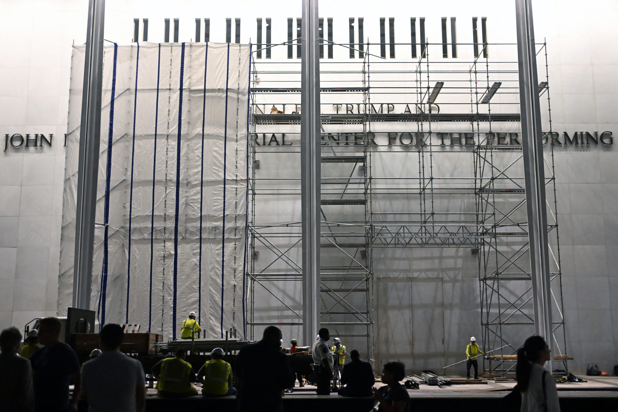 Court Seeks Justification from Trump for Tarp Over Kennedy Center