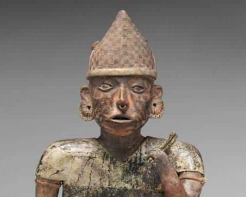 Manhattan DA Returns Three Antiquities to Mexico