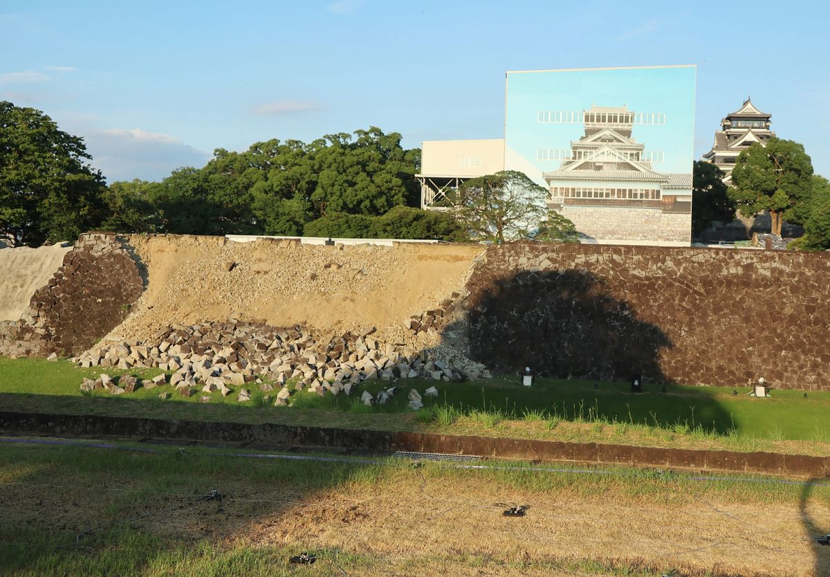 Historic Kumamoto Castle Sustains Damage in 7.1-Magnitude Earthquake
