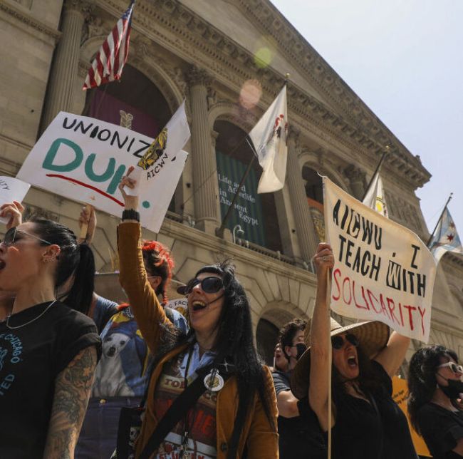Art Institute of Chicago Plans to Dismiss Entire Custodial Workforce