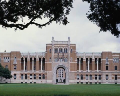Rice University Expands Free Tuition to Families Earning Up to $200,000