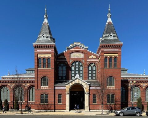Smithsonian’s Tentative Plan for American Latino Museum Could Bypass Congressional Approval