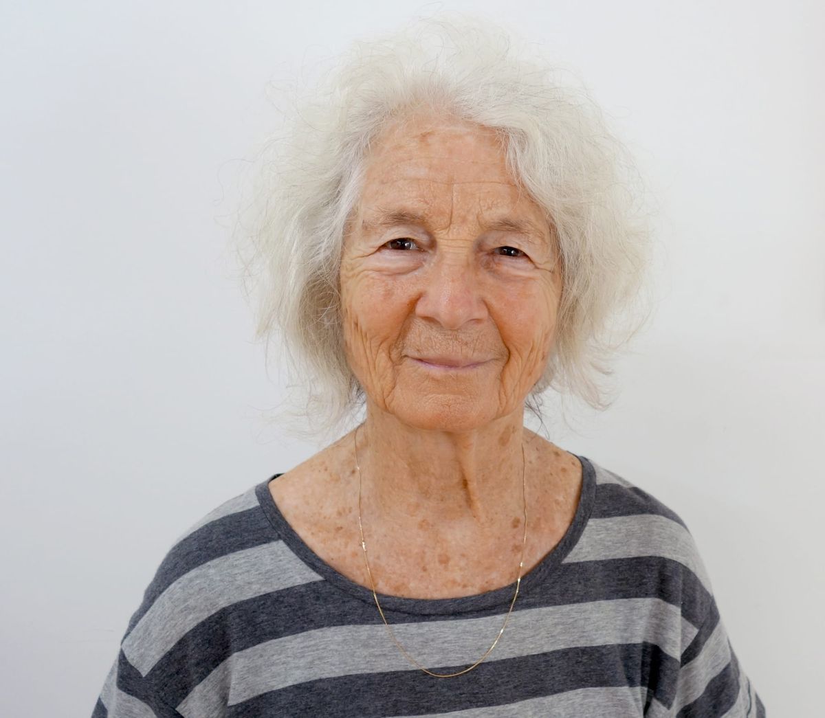 Simone Forti, Trailblazing Artist of Movement and Chance, Dies at 91