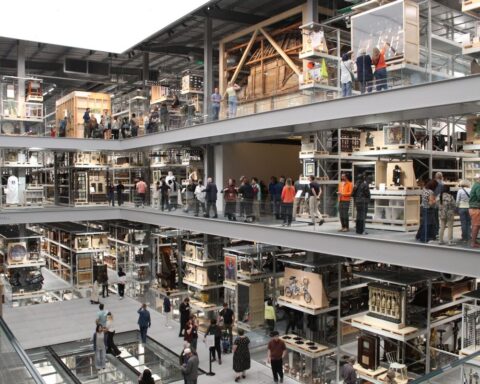 V&A East Storehouse Staff Vote to Strike Over Alleged “Amazon-Style” Conditions