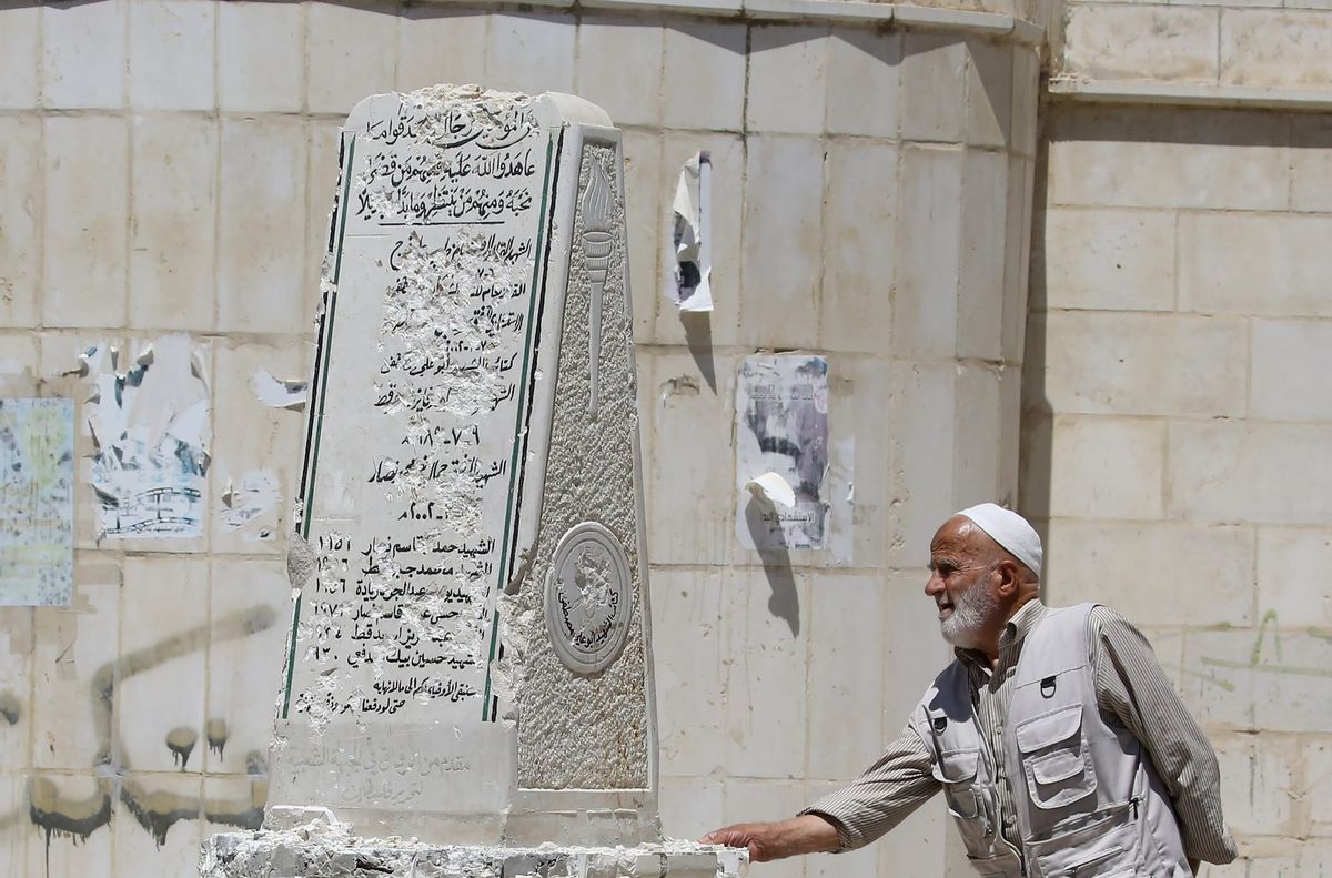 Israel’s Smotrich Urges Netanyahu to Remove 40 More Palestinian Memorials in West Bank